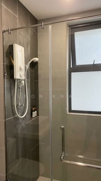 Servis Apartment untuk Disewa di The Clio 2 Residences - Leon Kwan - Bathroom - PropertyGuru.com.my