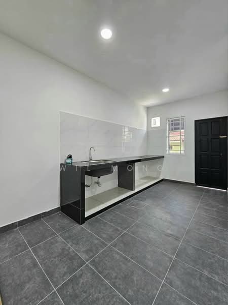 2-storey Terraced House for Sale in Taman Puteri Wangsa (Ulu Tiram) - Wil Mong - Kitchen - PropertyGuru.com.my