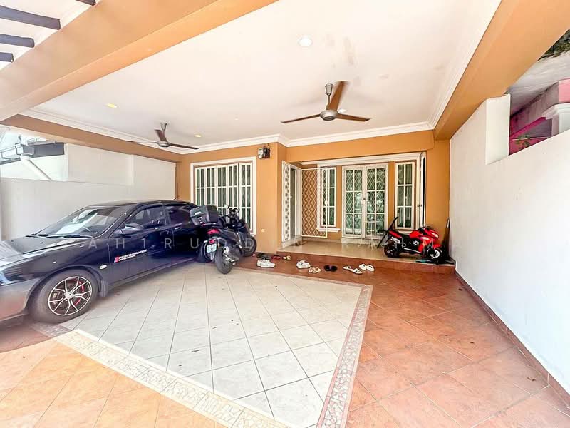 2-storey Terraced House for Sale in Bandar Kinrara (Selangor) - Zahiruddin Rahman - Exterior - PropertyGuru.com.my
