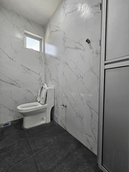 1-storey Terraced House for Sale in Taman Puteri Wangsa (Ulu Tiram) - Wil Mong - Bathroom - PropertyGuru.com.my