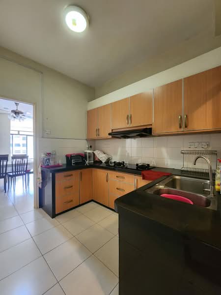 Condominium for Sale at Penhill Perdana Condominium - Alex Cheah - Kitchen - PropertyGuru.com.my