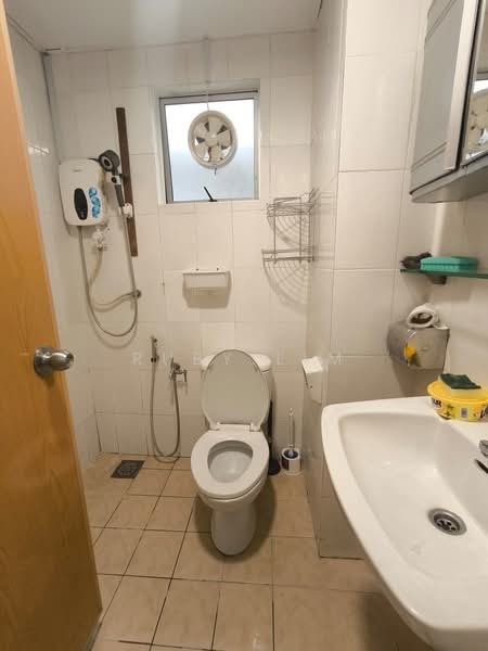 Kondominium untuk Dijual di Warisan City View - Ruby Lim - Bathroom - PropertyGuru.com.my