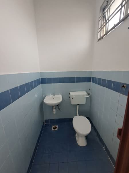 2-storey Terraced House for Sale in Taman Saga (Ampang) - Remy Lim - Bathroom - PropertyGuru.com.my