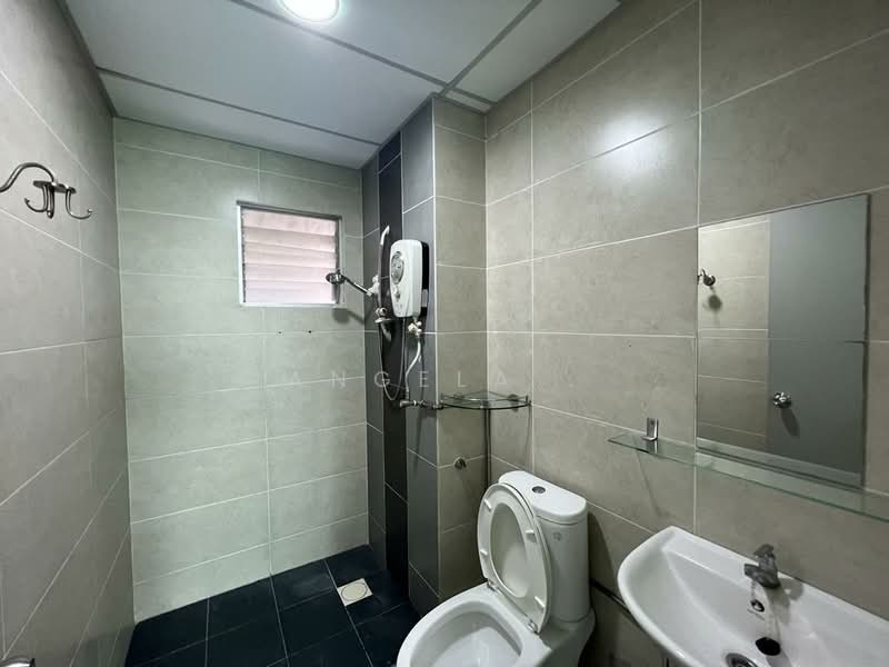 Kondominium untuk Dijual di Kiara Residence 2 (Residensi Kiara Jalil 2) - Angela . - Bathroom - PropertyGuru.com.my