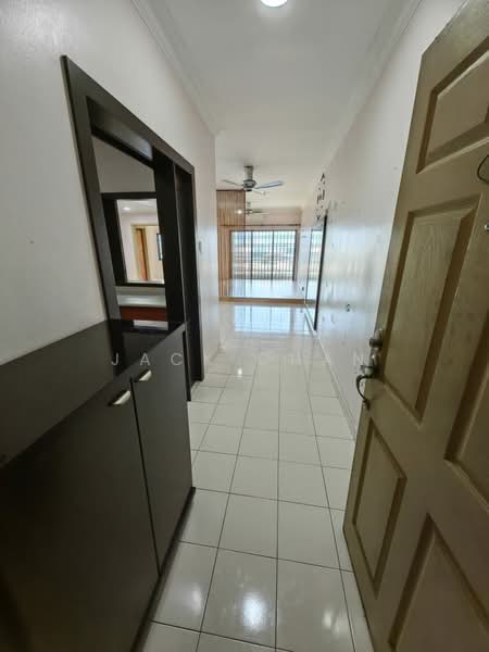 Condominium for Sale at Sri Putramas - Jack Chan - Corridor - PropertyGuru.com.my