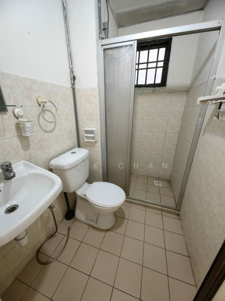 Condominium for Sale at Sri Putramas - Jack Chan - Bathroom - PropertyGuru.com.my