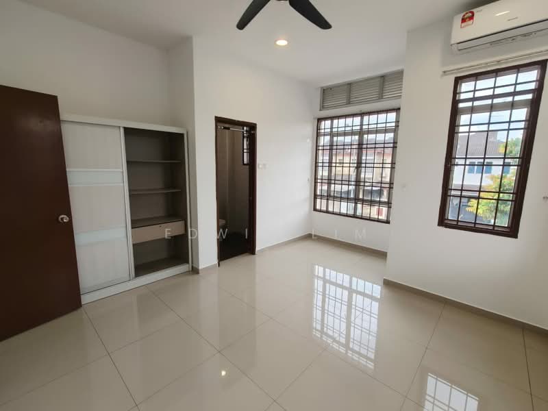 Bungalow for Rent in Taman Setia Indah (Tebrau) - Edwin Lim - Bedroom - PropertyGuru.com.my