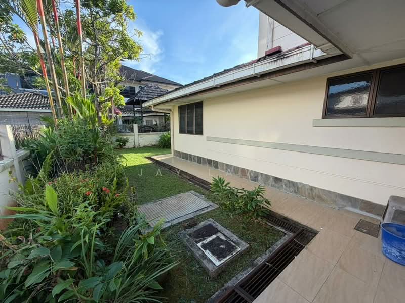 Semi-Detached House for Sale in Tabuan Jaya (Kuching) - Jay Law - Exterior - PropertyGuru.com.my