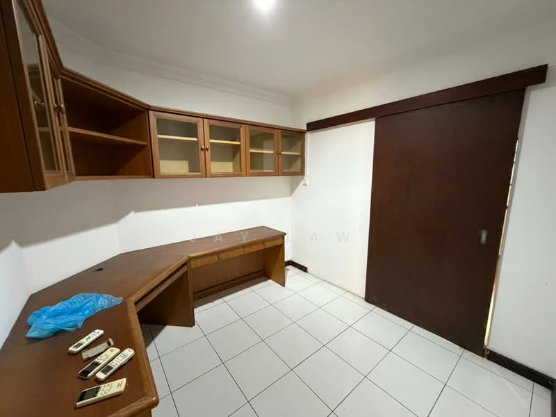 Semi-Detached House for Sale in Tabuan Jaya (Kuching) - Jay Law - Study - PropertyGuru.com.my