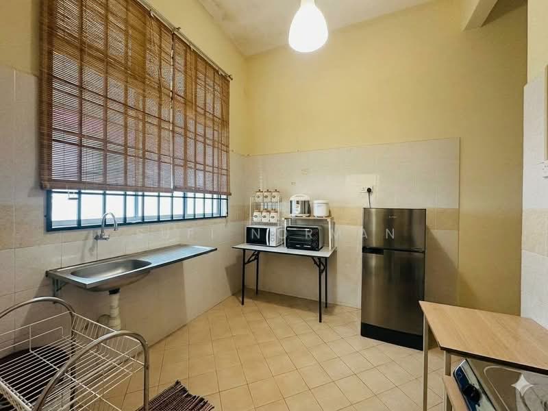 Rumah Teres 1 Tingkat untuk Dijual di Taman Delima (Kluang) - Sufi Norman - Kitchen - PropertyGuru.com.my