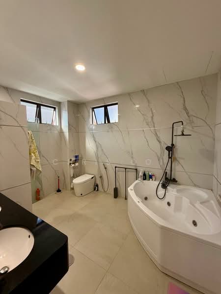 Rumah Banglo untuk Disewa di Bayan Lepas (Penang) - Chris Ooi - Bathroom - PropertyGuru.com.my