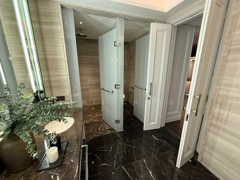 Servis Apartment untuk Dijual di St Regis - Annie Chong - Bathroom - PropertyGuru.com.my