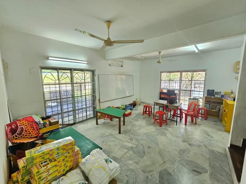 Rumah Teres untuk Dijual di Bandar Kinrara Seksyen 1 (Bandar Kinrara) - Leo Koh - Study - PropertyGuru.com.my