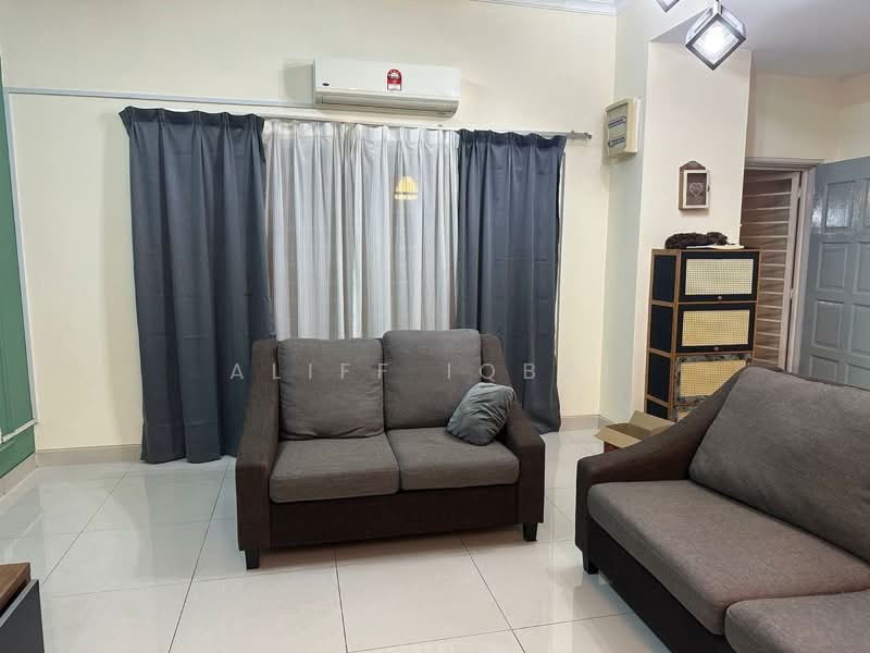 Terraced House for Rent in Shah Alam (Selangor) - Aliff Iqbal - Living Room - PropertyGuru.com.my