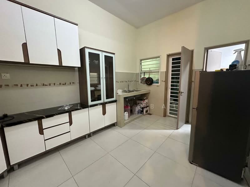 Terraced House for Rent in Shah Alam (Selangor) - Aliff Iqbal - Kitchen - PropertyGuru.com.my