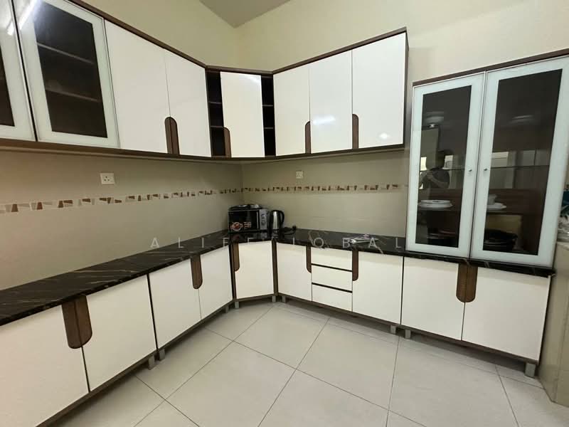 Terraced House for Rent in Shah Alam (Selangor) - Aliff Iqbal - Kitchen - PropertyGuru.com.my
