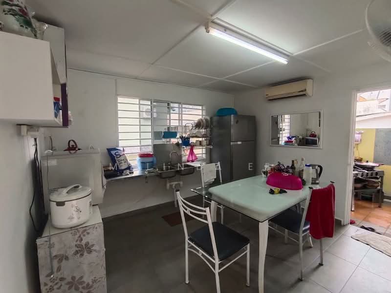 1-storey Terraced House for Sale in Taman Century (Johor Bahru) - Melinda Ee - Kitchen - PropertyGuru.com.my