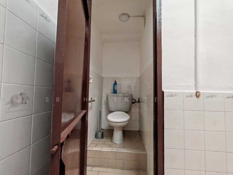 Rumah Berkembar untuk Dijual di Ayer Itam (Penang) - Sr. Helen Teoh - Bathroom - PropertyGuru.com.my