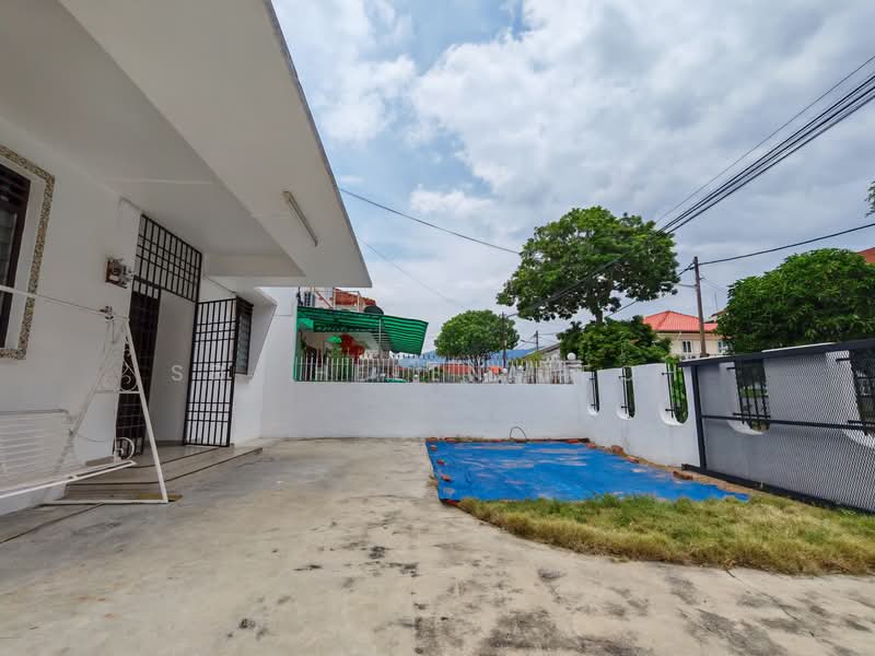Rumah Berkembar untuk Dijual di Ayer Itam (Penang) - Sr. Helen Teoh - Exterior - PropertyGuru.com.my