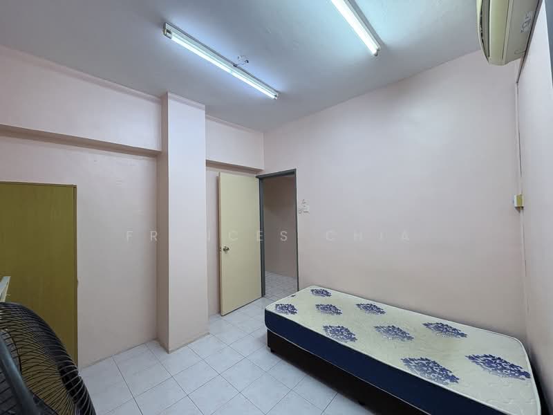 Condominium for Sale at Vista Komanwel B - Frances Chia - Bedroom - PropertyGuru.com.my