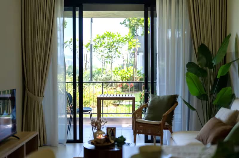 Service Residence for Sale at Summer Suites - Residensi Bukit Meldrum - Bella Tan - Living Room - PropertyGuru.com.my
