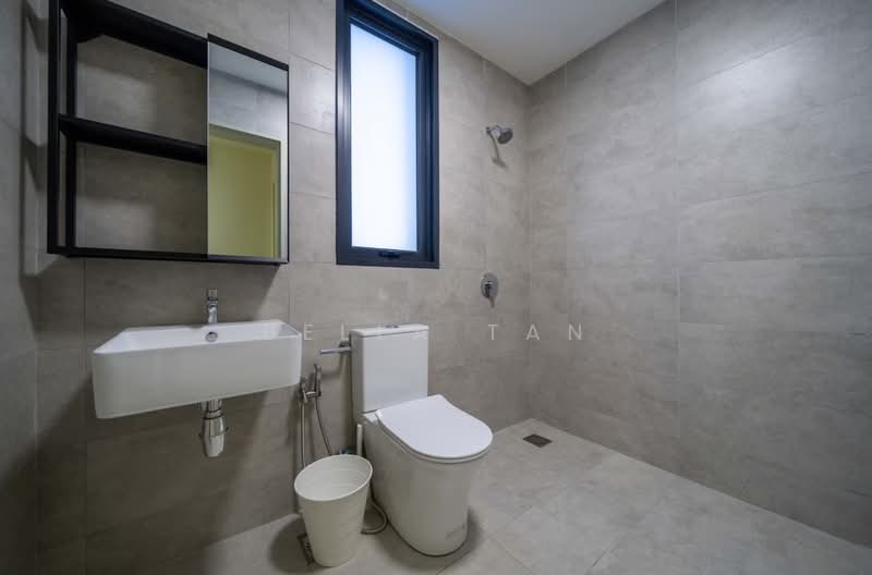 Service Residence for Sale at Summer Suites - Residensi Bukit Meldrum - Bella Tan - Bathroom - PropertyGuru.com.my
