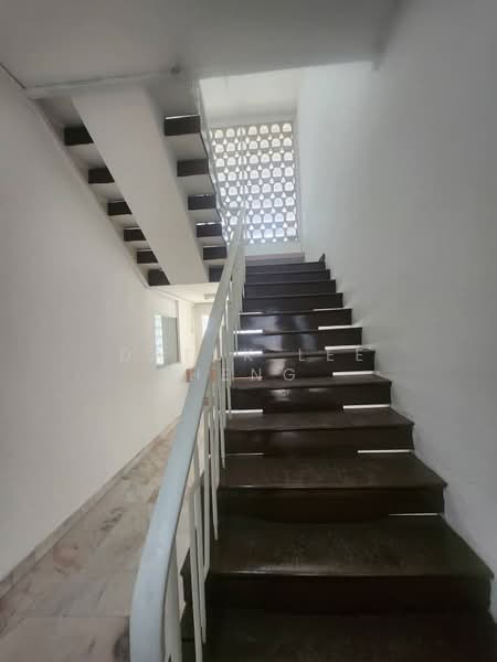 Rumah Berkembar untuk Dijual di Taman Chateau (Ipoh) - Datuk Lee Heng - Corridor - PropertyGuru.com.my