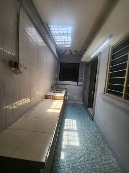 Rumah Berkembar untuk Dijual di Taman Chateau (Ipoh) - Datuk Lee Heng - Kitchen - PropertyGuru.com.my