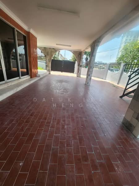 Rumah Berkembar untuk Dijual di Taman Chateau (Ipoh) - Datuk Lee Heng - Exterior - PropertyGuru.com.my