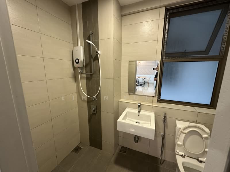 Kondominium untuk Disewa di Lake Point Residence - Ethan Yong - Bathroom - PropertyGuru.com.my