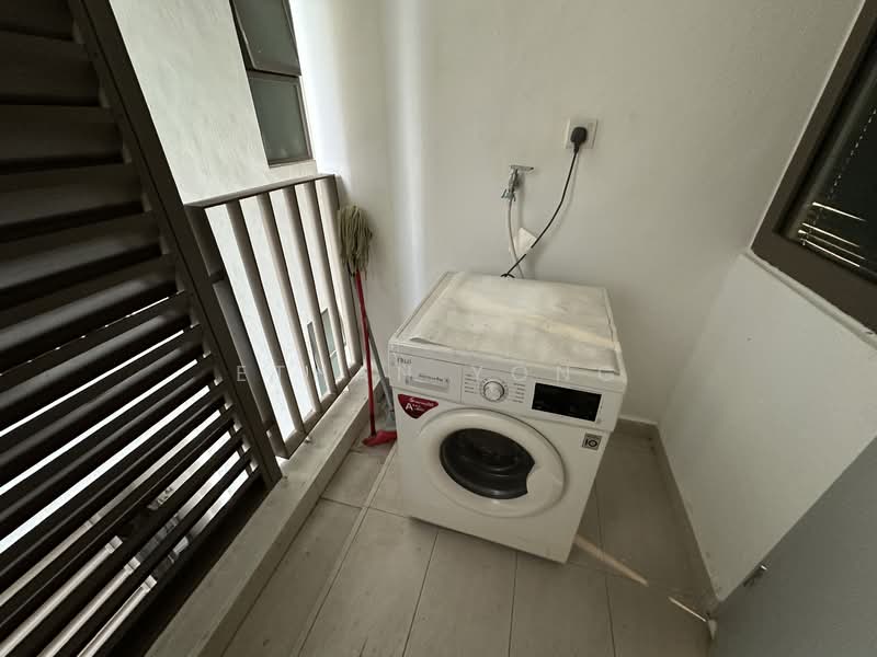 Kondominium untuk Disewa di Lake Point Residence - Ethan Yong - Balcony - PropertyGuru.com.my