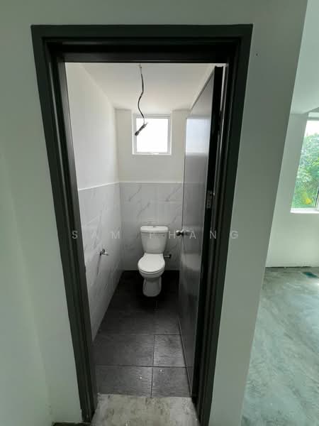 Shop / Office for Rent in Taman Sakeh (Muar) - Sam Phang - Bathroom - PropertyGuru.com.my