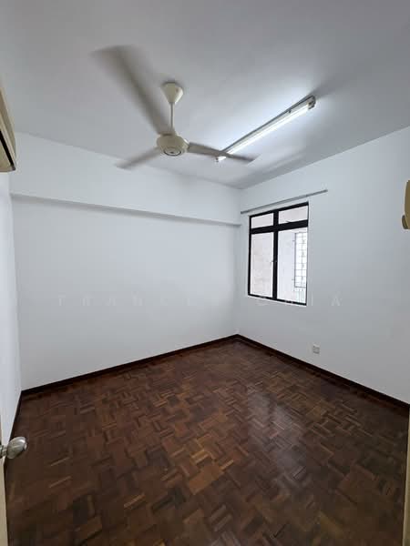 Condominium for Sale at Vista Komanwel B - Frances Chia - Bedroom - PropertyGuru.com.my