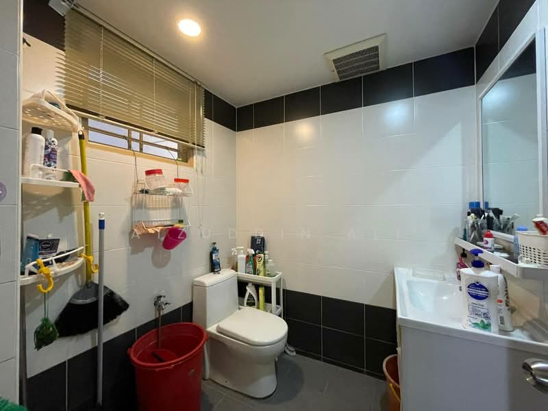 2-storey Terraced House for Sale in Putra Heights (Subang Jaya) - Aizuddin Ali - Bathroom - PropertyGuru.com.my