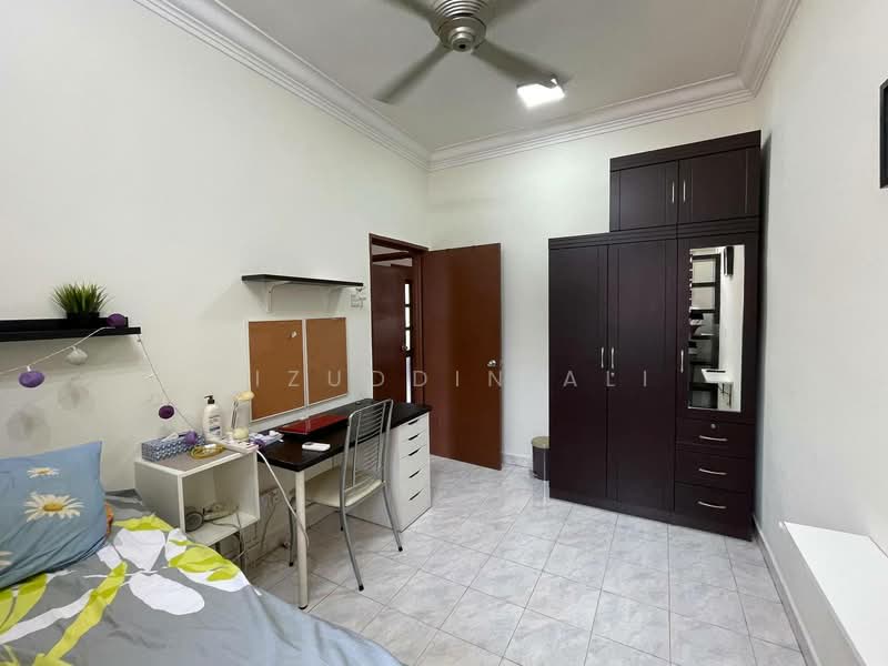 2-storey Terraced House for Sale in Putra Heights (Subang Jaya) - Aizuddin Ali - Bedroom - PropertyGuru.com.my
