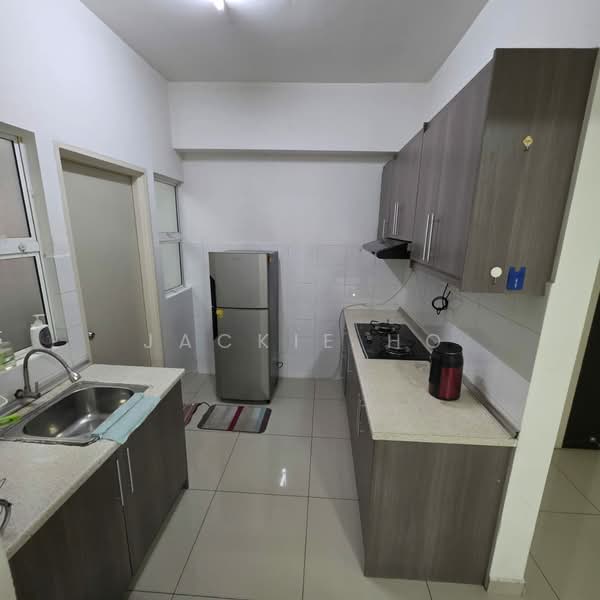 Kondominium untuk Disewa di The Zest @ Kinrara 9 - Jackie Ho - Kitchen - PropertyGuru.com.my