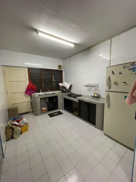 Rumah Teres 2 Tingkat untuk Disewa di Taman Muhibbah (Kulai) - April Chin - Kitchen - PropertyGuru.com.my
