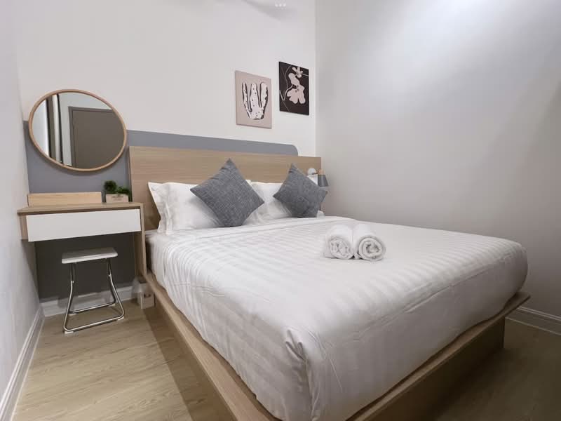 Service Residence for Sale at Summer Suites - Residensi Bukit Meldrum - Bella Tan - Bedroom - PropertyGuru.com.my