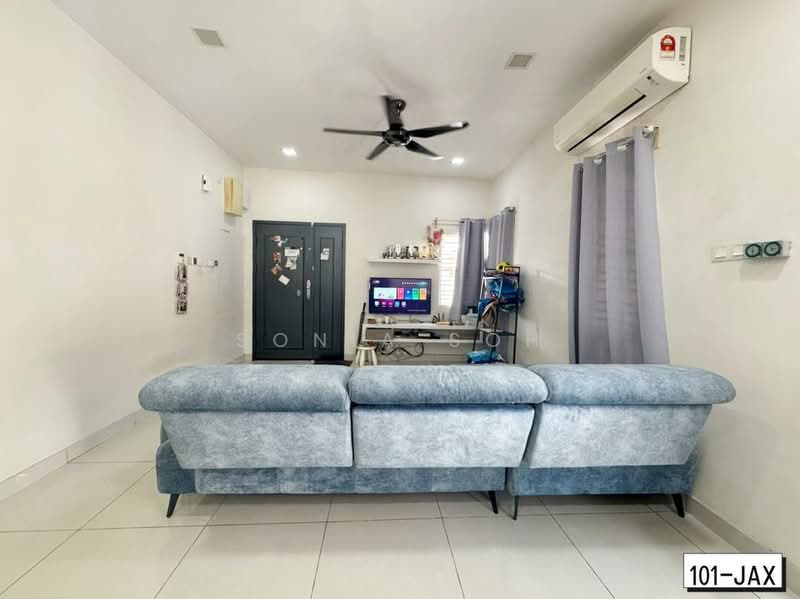 Rumah Berkembar untuk Dijual di Taman Aman Perdana (Kapar) - Sonia Soh - Living Room - PropertyGuru.com.my