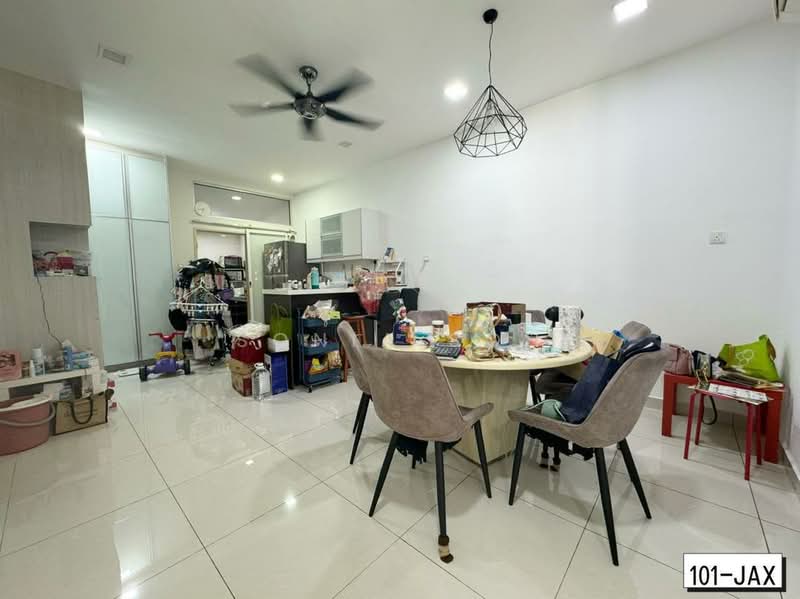 Rumah Berkembar untuk Dijual di Taman Aman Perdana (Kapar) - Sonia Soh - Living Room - PropertyGuru.com.my