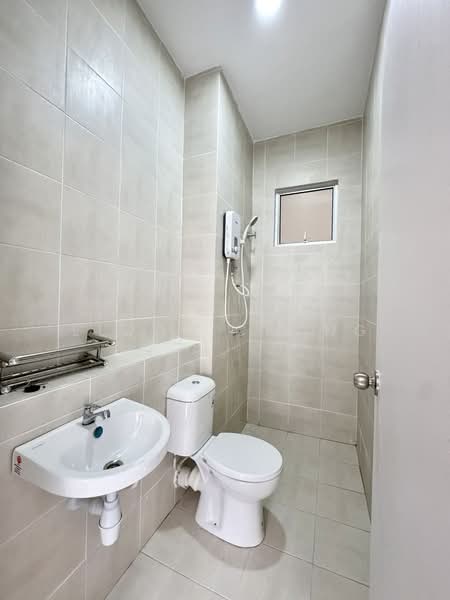 Kondominium untuk Disewa di Residensi Adelia 3 - Eldon Chong - Bathroom - PropertyGuru.com.my