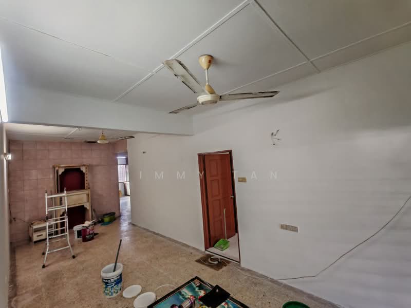 1-storey Terraced House for Sale in Klang (Selangor) - Jimmy Tan - Living Room - PropertyGuru.com.my