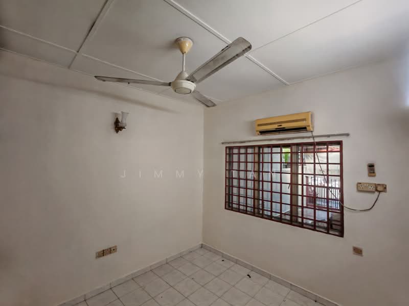 1-storey Terraced House for Sale in Klang (Selangor) - Jimmy Tan - PropertyGuru.com.my