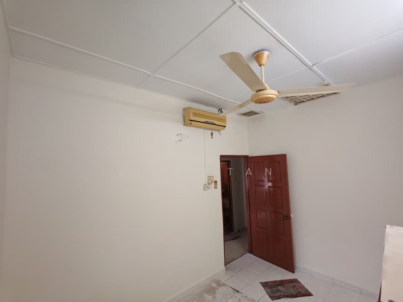 1-storey Terraced House for Sale in Klang (Selangor) - Jimmy Tan - PropertyGuru.com.my