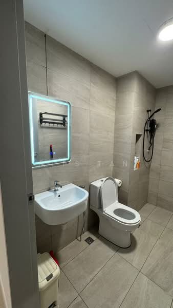 Kondominium untuk Disewa di Skyline KL - Alps Tan - Bathroom - PropertyGuru.com.my