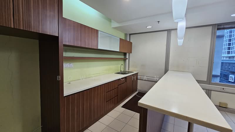 Pejabat untuk Disewa di KLCC (KL City Centre) - Bowie Chang - Kitchen - PropertyGuru.com.my