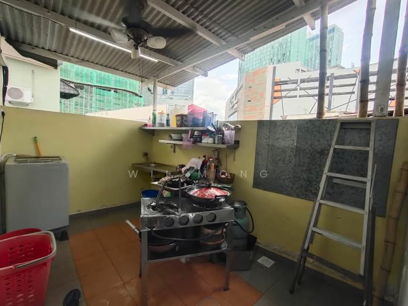 1-storey Terraced House for Sale in Taman Century (Johor Bahru) - Wil Mong - Kitchen - PropertyGuru.com.my
