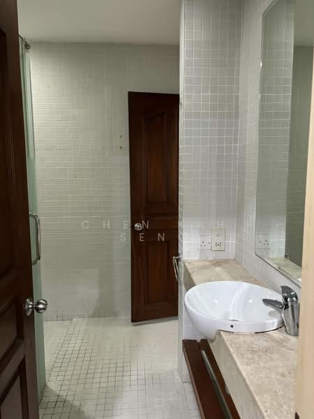 Kondominium untuk Disewa di 10 Semantan Suites - Chen Kah Seng - Bathroom - PropertyGuru.com.my