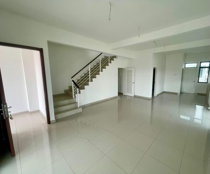 Rumah Teres 2 Tingkat untuk Dijual di Taman Adda Heights (Tebrau) - Liz Yap - Living Room - PropertyGuru.com.my