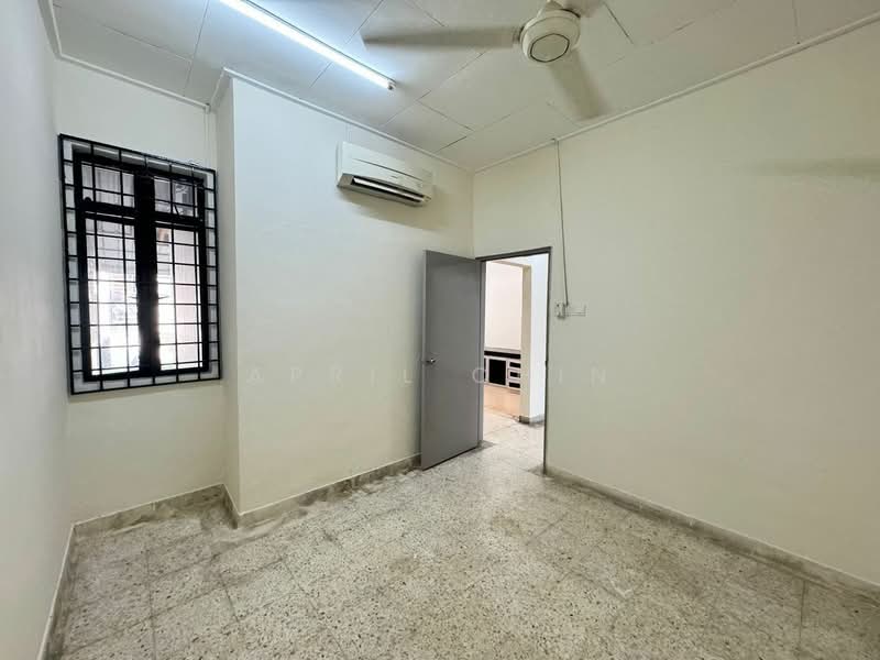 2-storey Terraced House for Rent in Taman Molek (Johor Bahru) - April Chin - Interior - PropertyGuru.com.my
